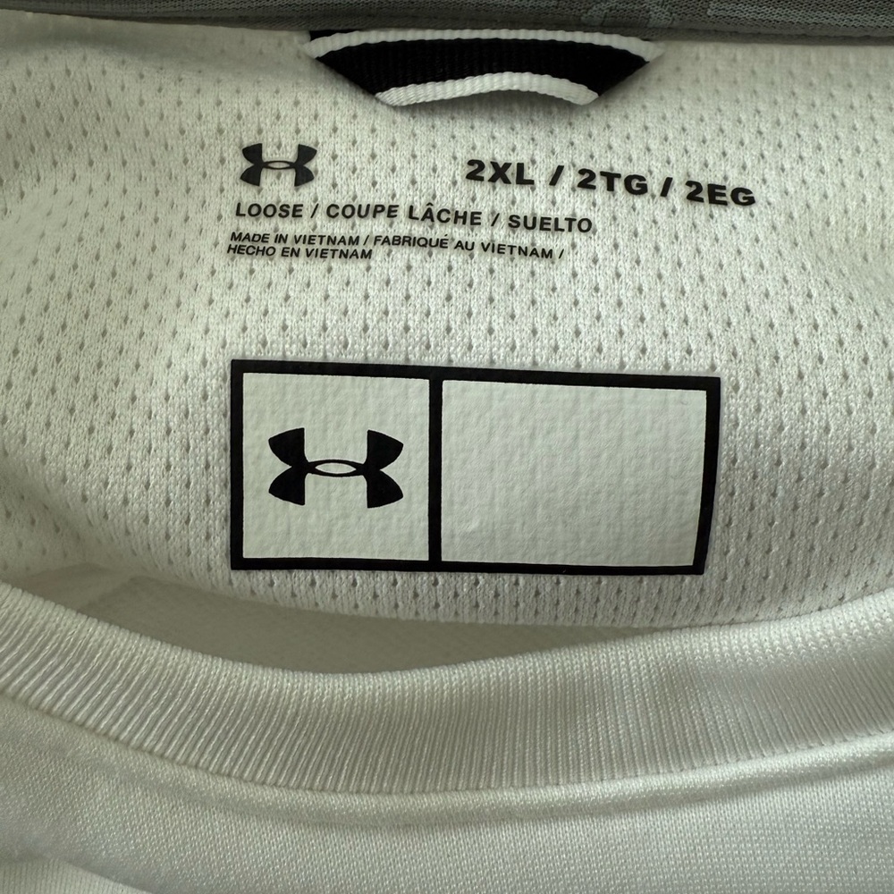 Under Armour University of Hawaii UH White Long Sleeve Shirt - Picture 7 of 8